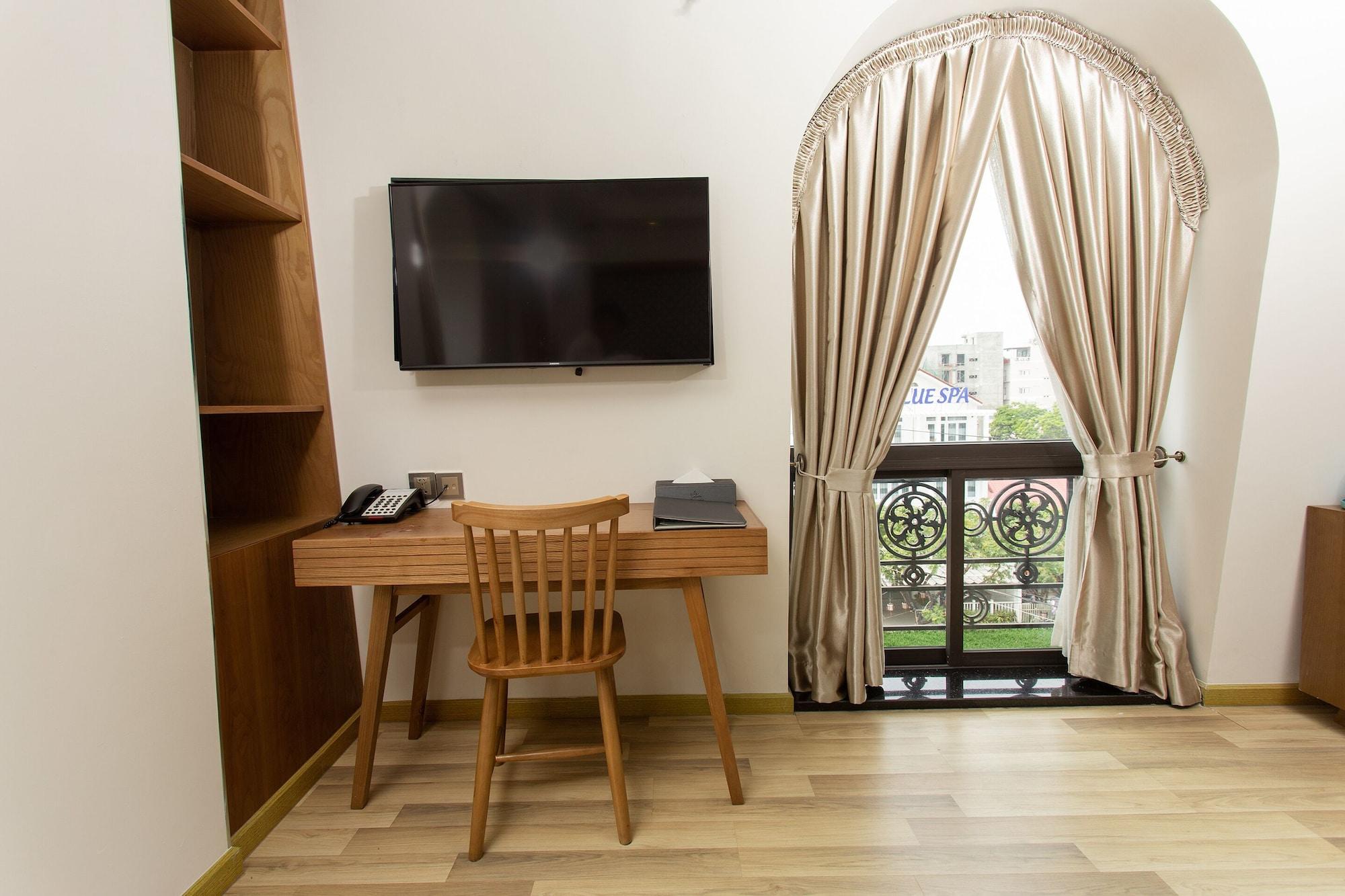 Capital O 781 Brilliant Majestic Hotel Дананг Екстериор снимка