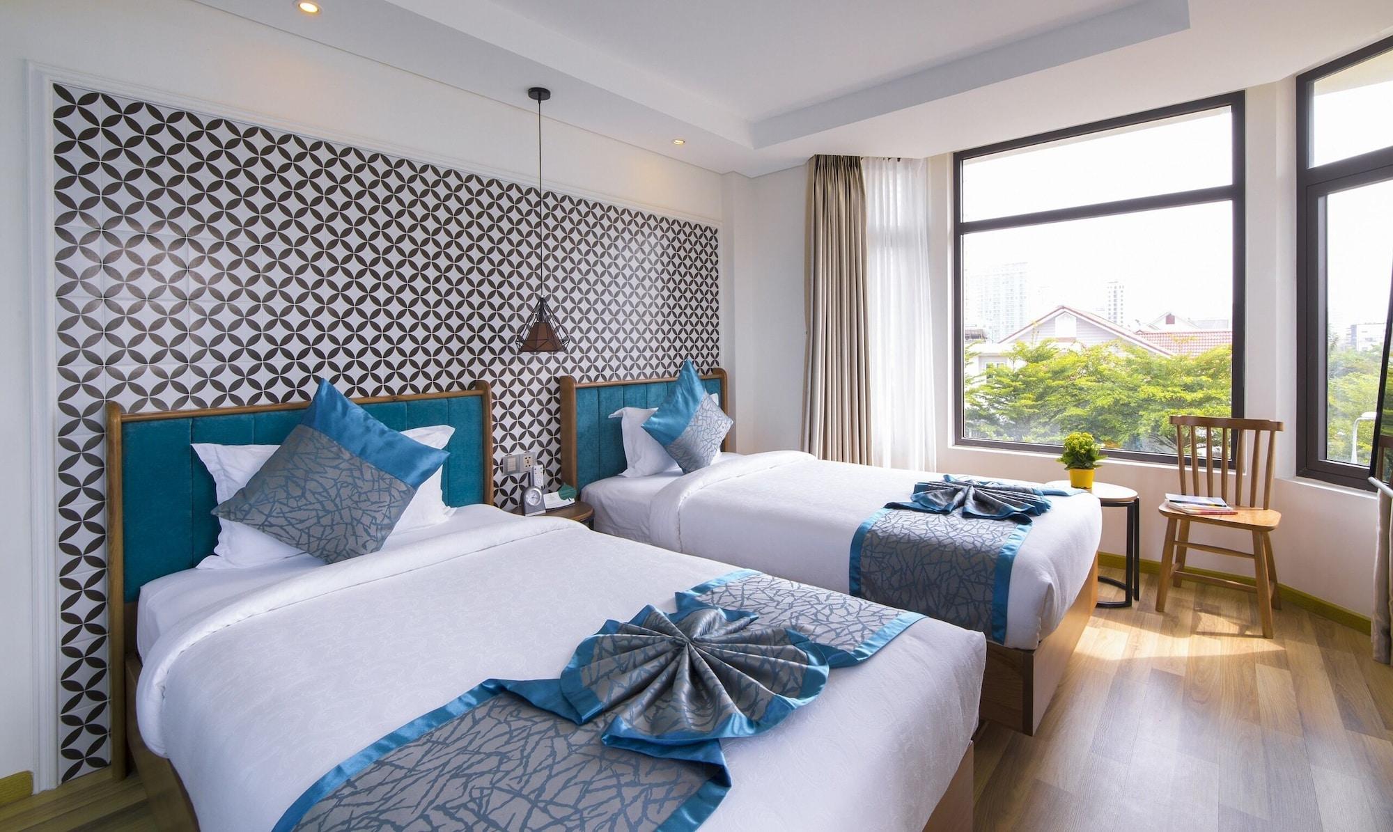 Capital O 781 Brilliant Majestic Hotel Дананг Екстериор снимка
