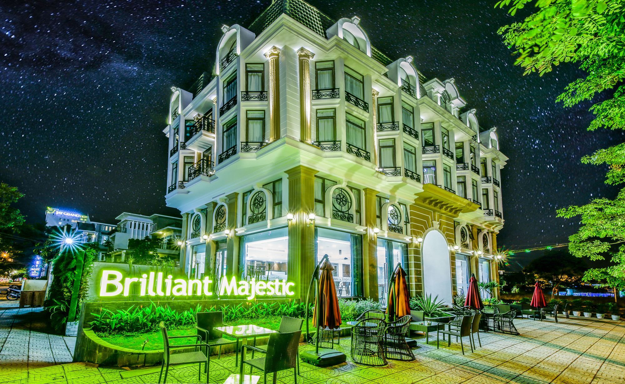Capital O 781 Brilliant Majestic Hotel Дананг Екстериор снимка