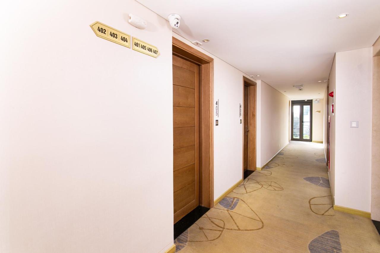 Capital O 781 Brilliant Majestic Hotel Дананг Екстериор снимка