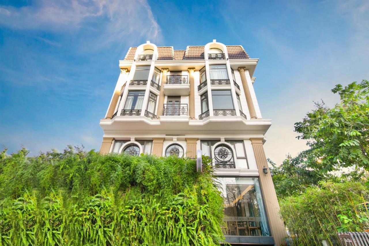 Capital O 781 Brilliant Majestic Hotel Дананг Екстериор снимка